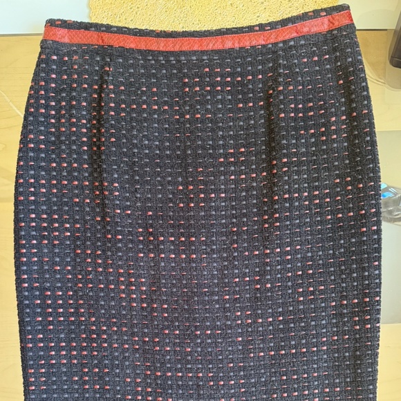 Escada Decadence Pencil skirt size 36 NWT